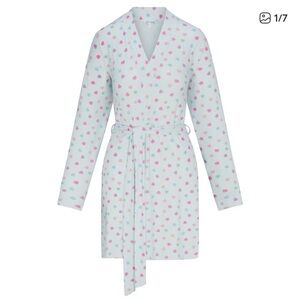 SKIMS Soft Lounge Short Robe — Cloud Candy Heart Print (NWT, Size L)